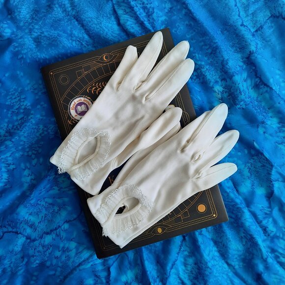 Gloves - 2 pairs - White - Women's size S or Child - Picture 2 of 6